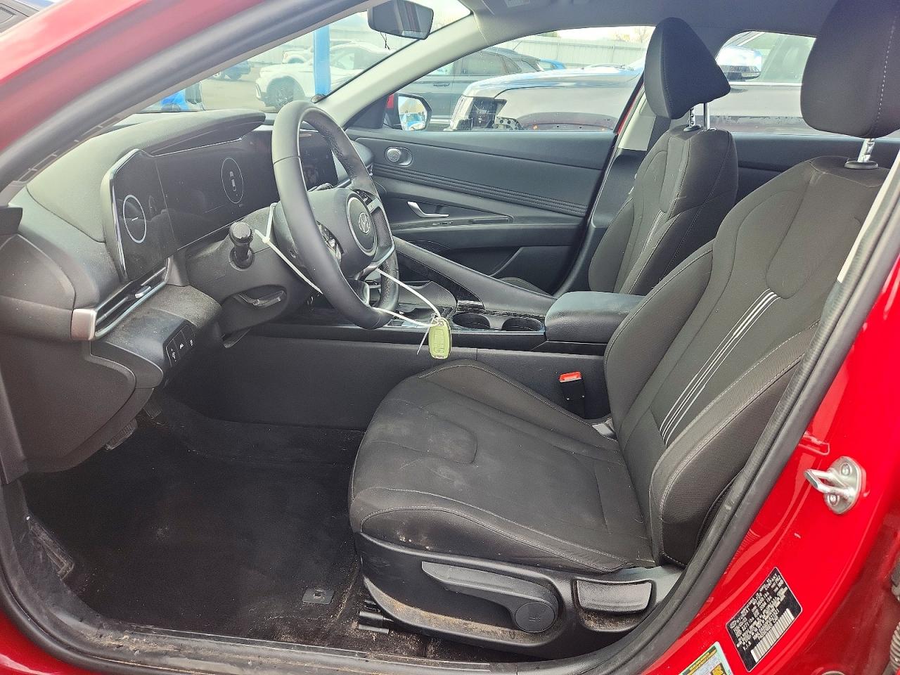 Hyundai ELANTRA Sel