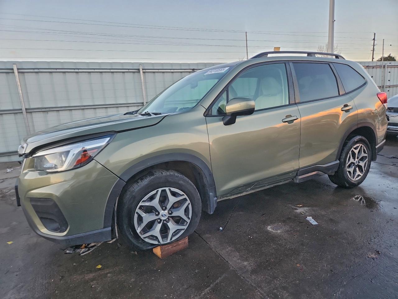 Salvage Subaru Forester Image