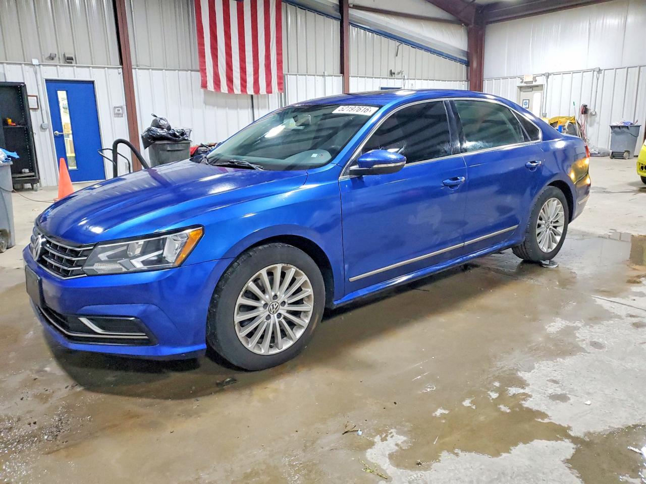 Salvage Volkswagen Passat Image