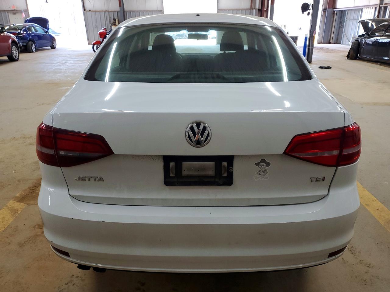Volkswagen Jetta S