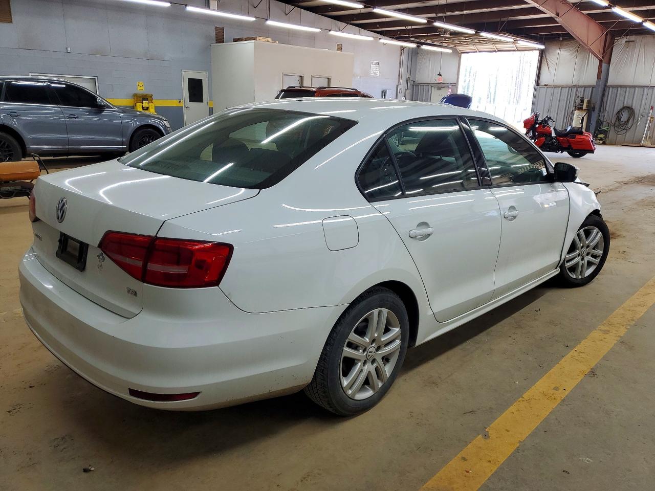 Volkswagen Jetta S