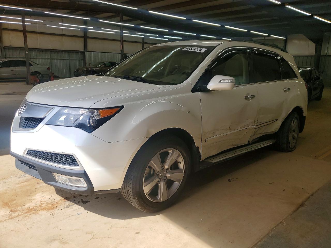 Salvage Acura MDX Image