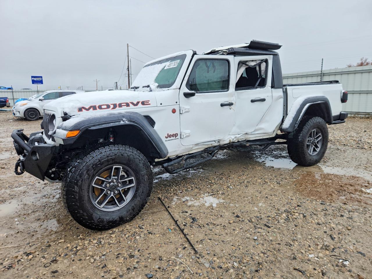 Salvage Jeep Gladiator Image