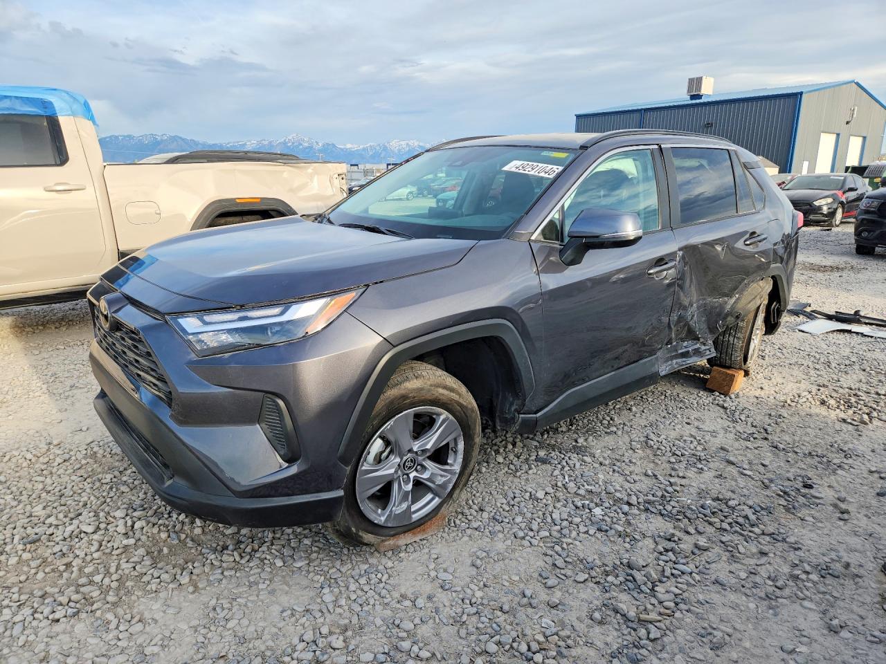 Salvage Toyota RAV4 Image