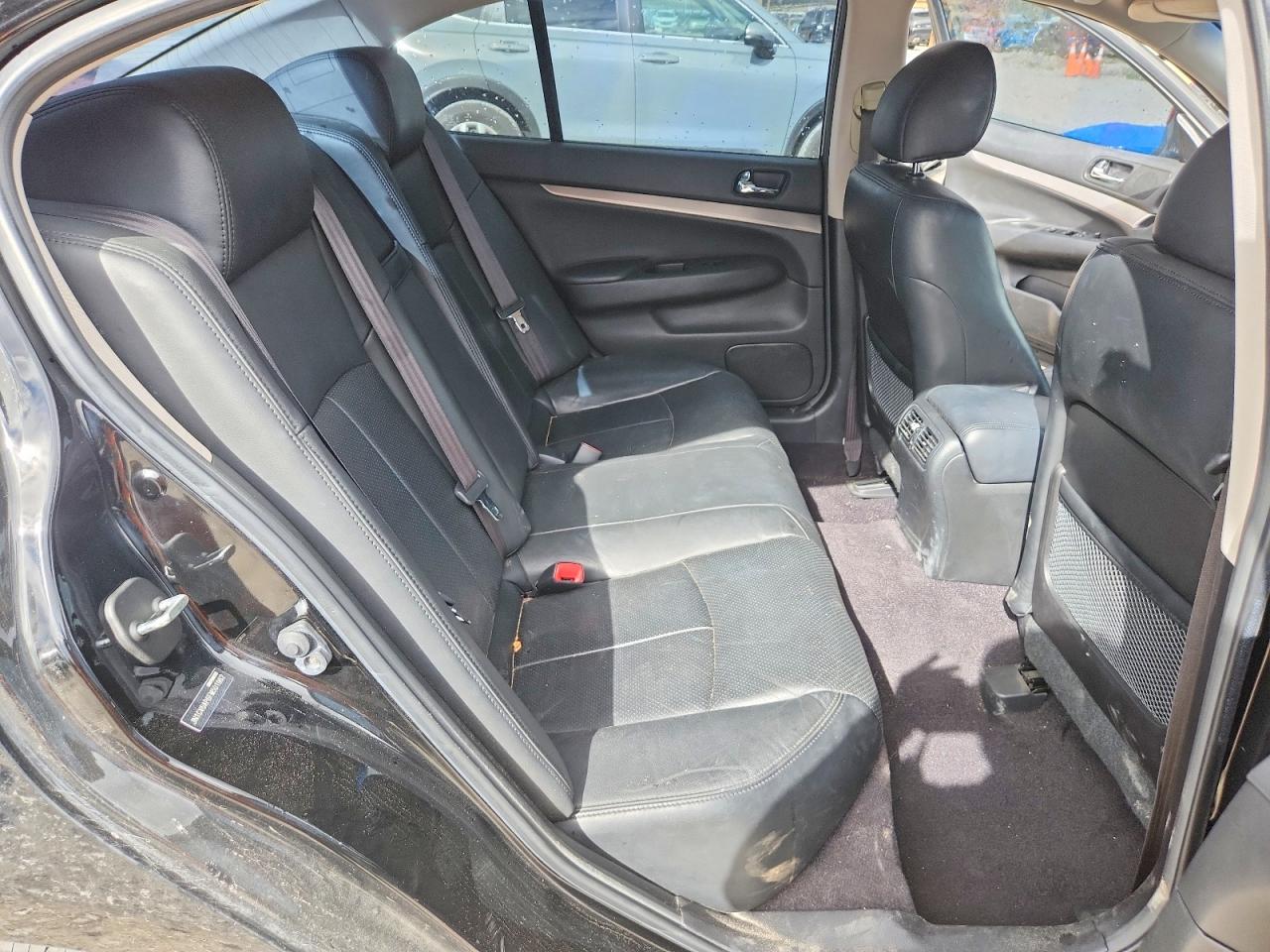 INFINITI Q40 Base