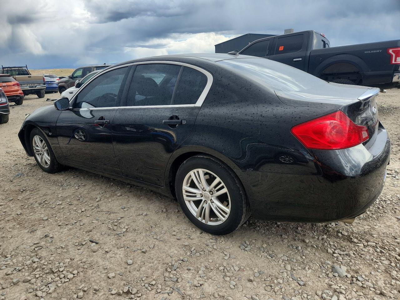 INFINITI Q40 Base