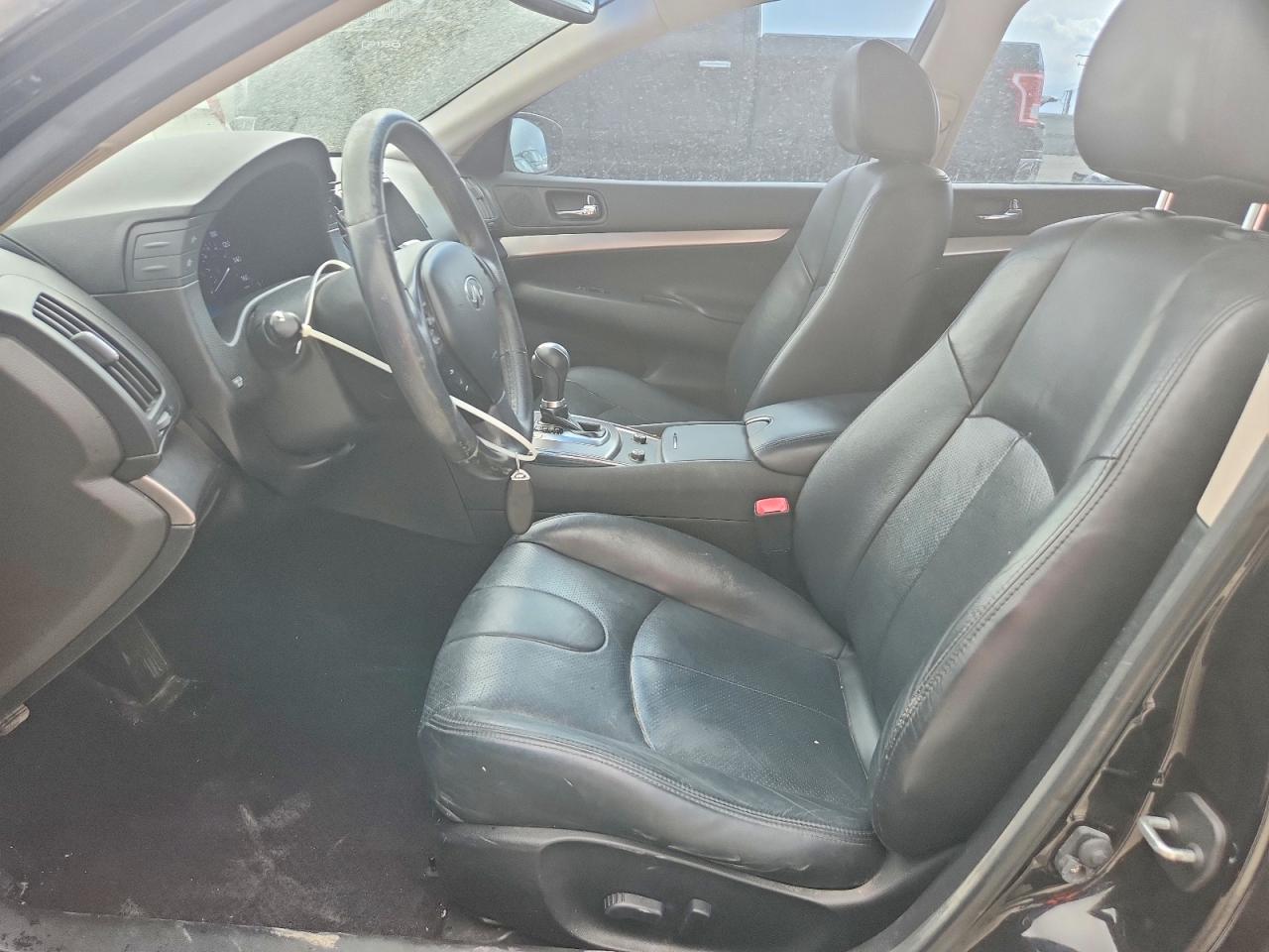 INFINITI Q40 Base