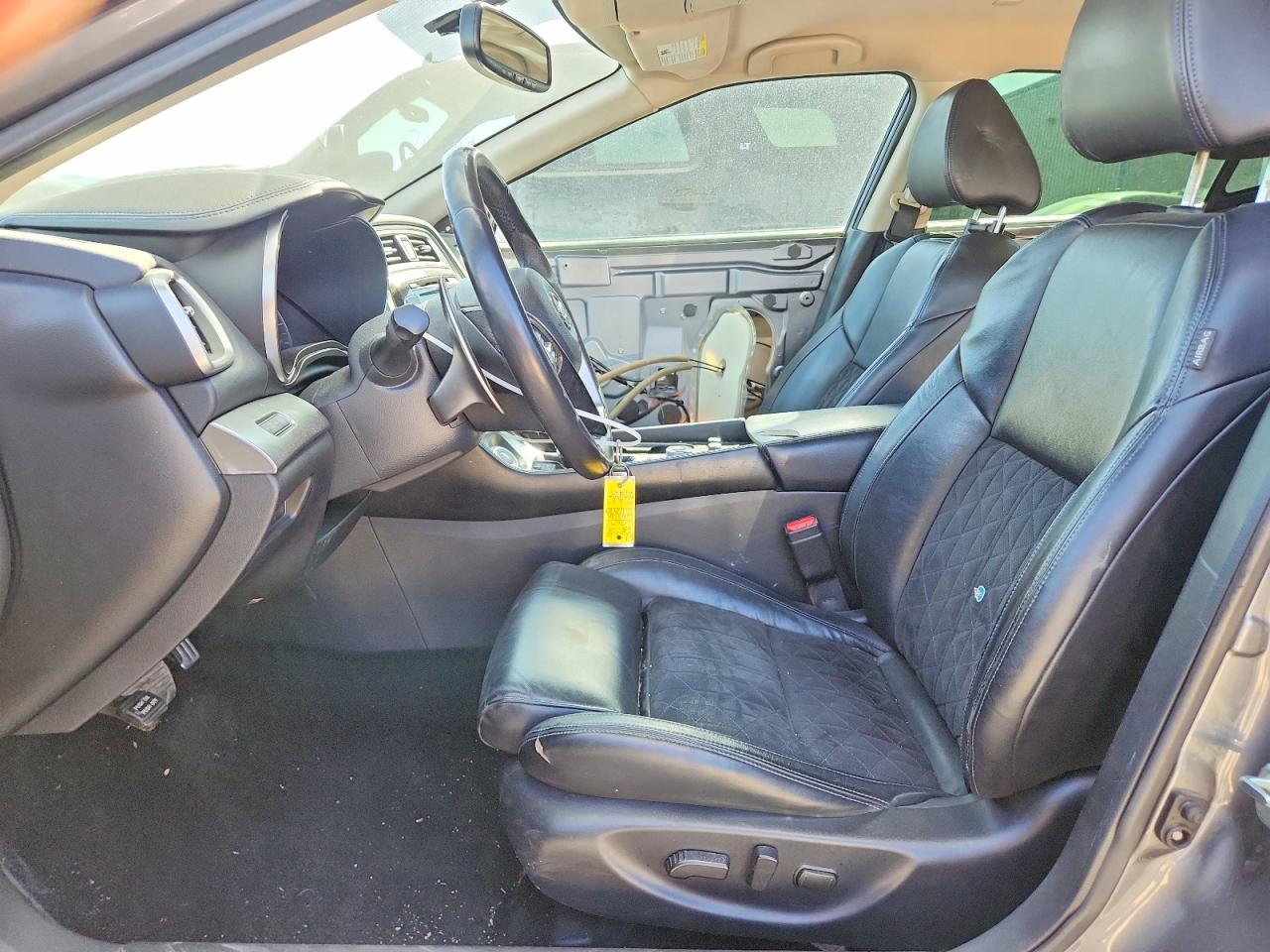 Nissan Maxima