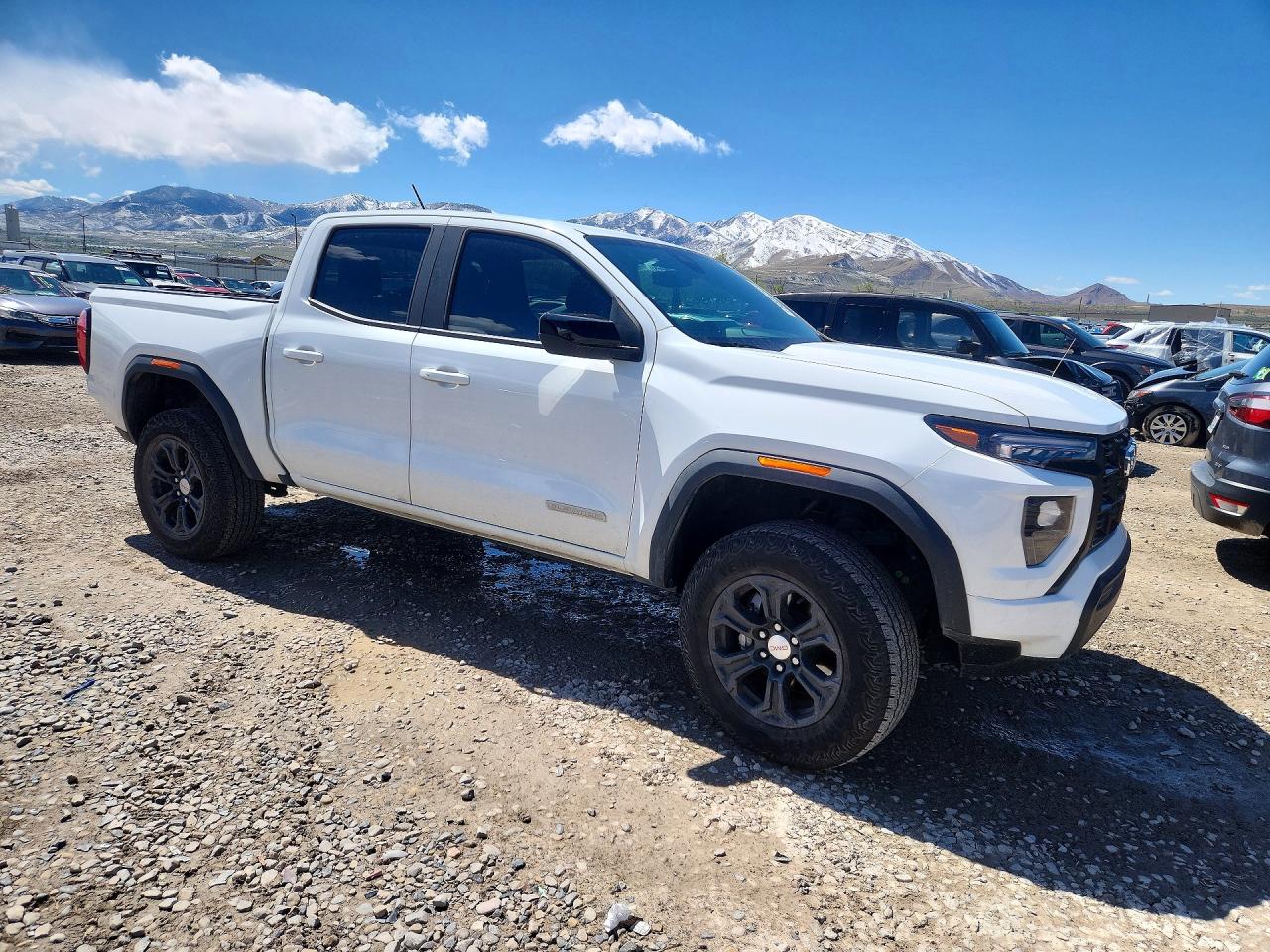 GMC Canyon Elevation