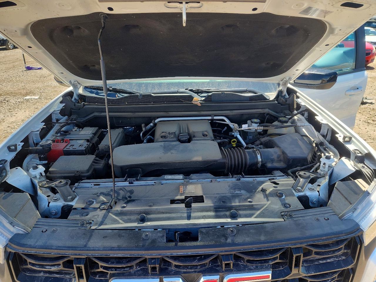 GMC Canyon Elevation