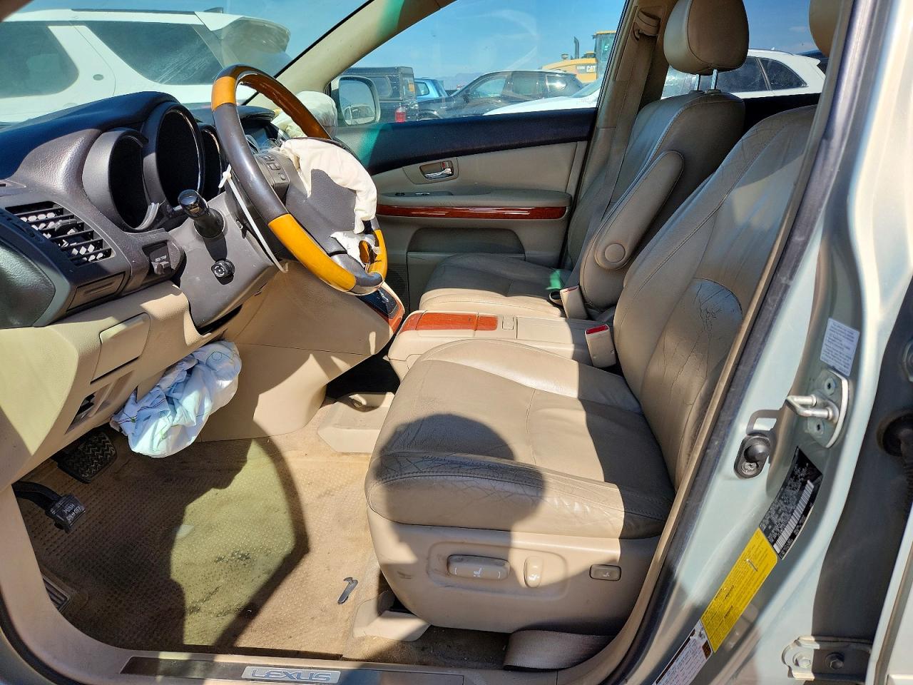 Lexus RX Base