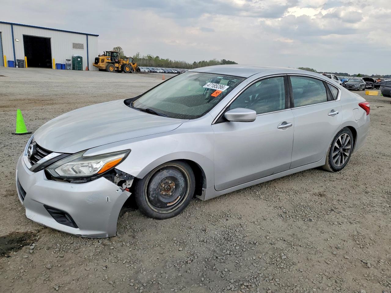 Salvage Nissan Altima Image