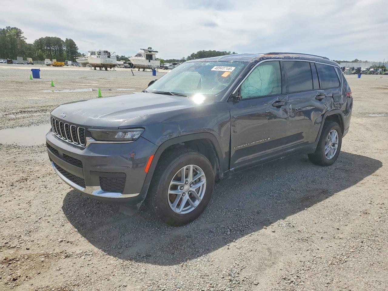Salvage Jeep Grand Cherokee Image