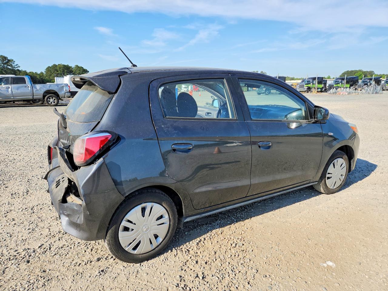 Mitsubishi Mirage Es