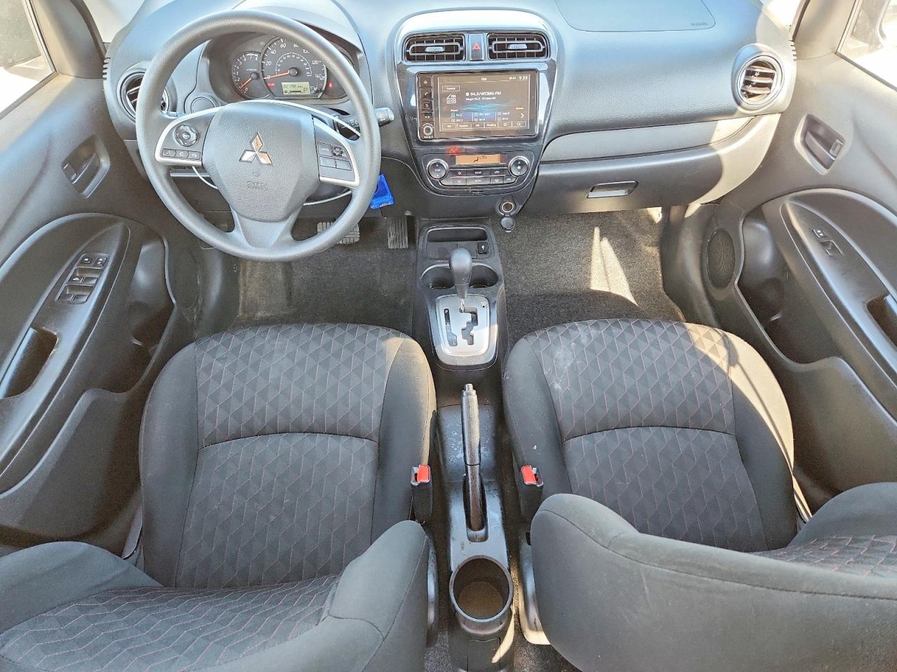 Mitsubishi Mirage Es