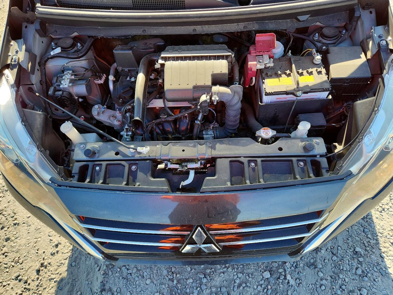 Mitsubishi Mirage Es