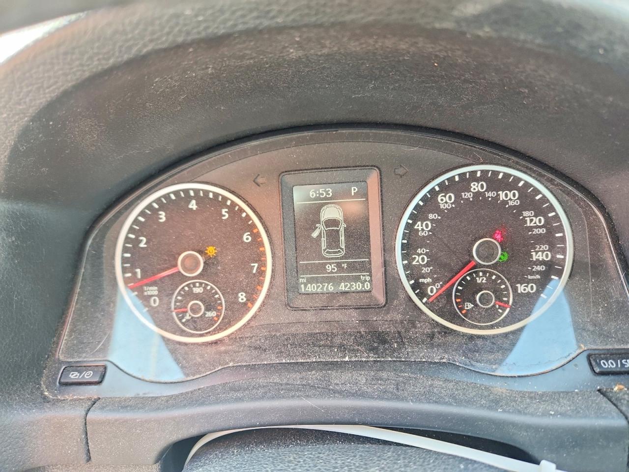 Volkswagen Tiguan S