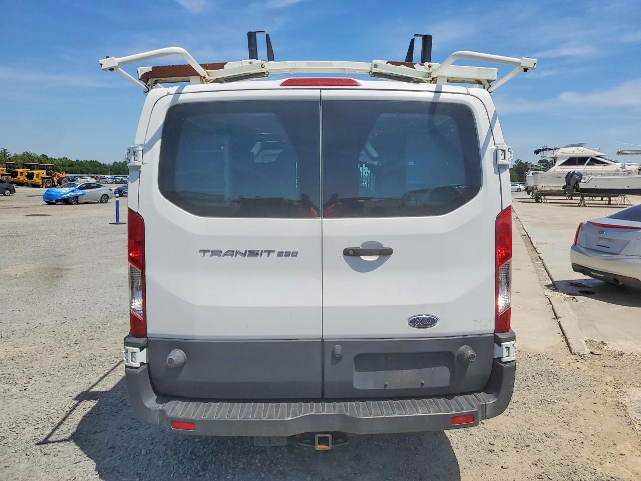 Ford Transit T-250