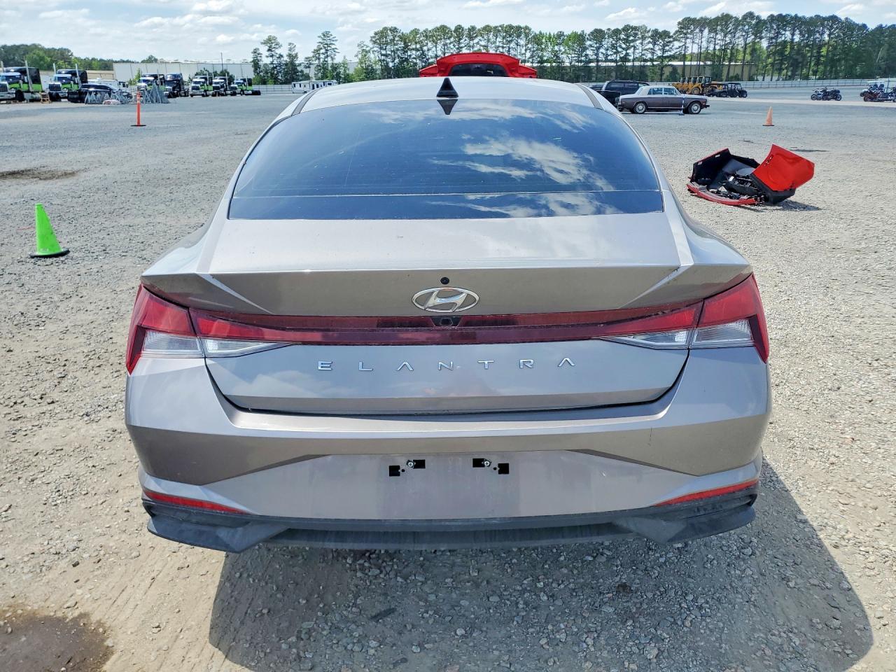 Hyundai ELANTRA Sel