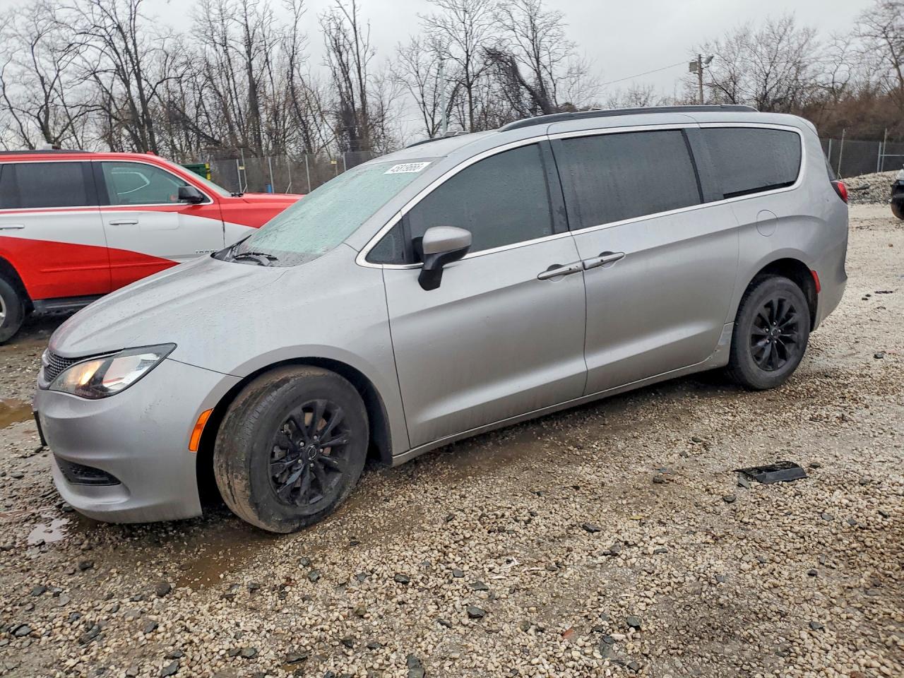 Salvage Chrysler Minivan Image
