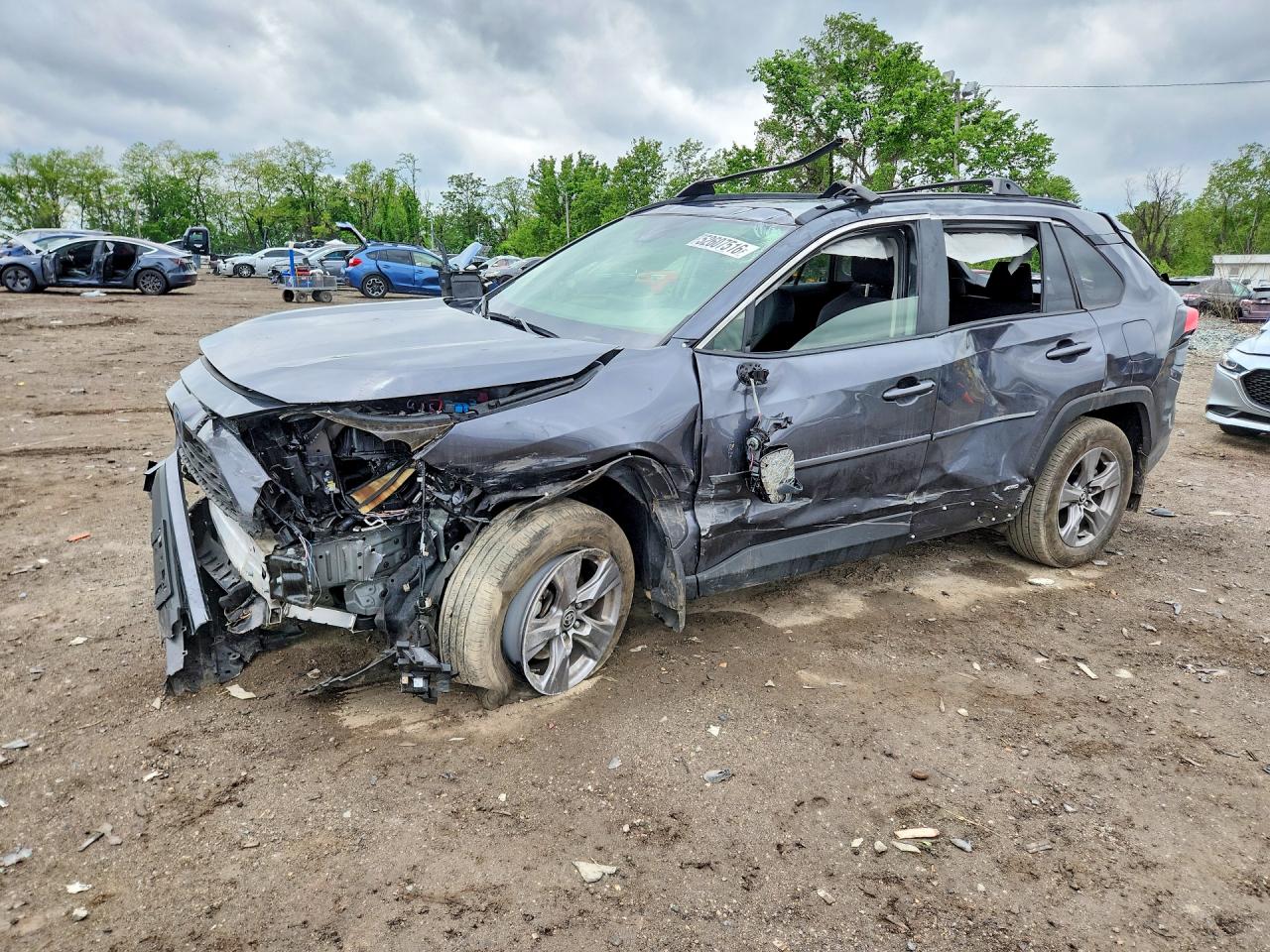 Salvage Toyota RAV4 Image
