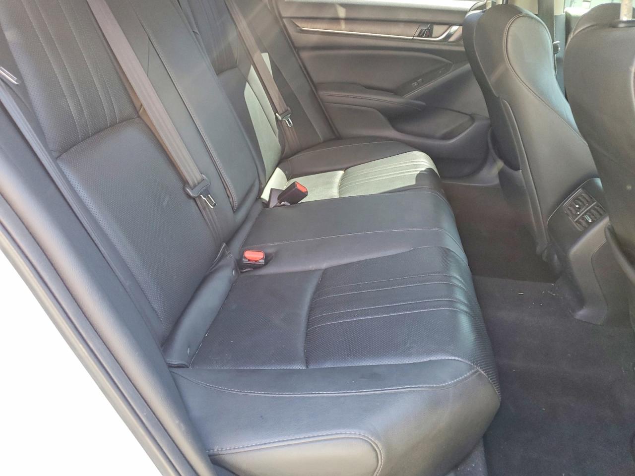 Honda Accord Touring Hybrid
