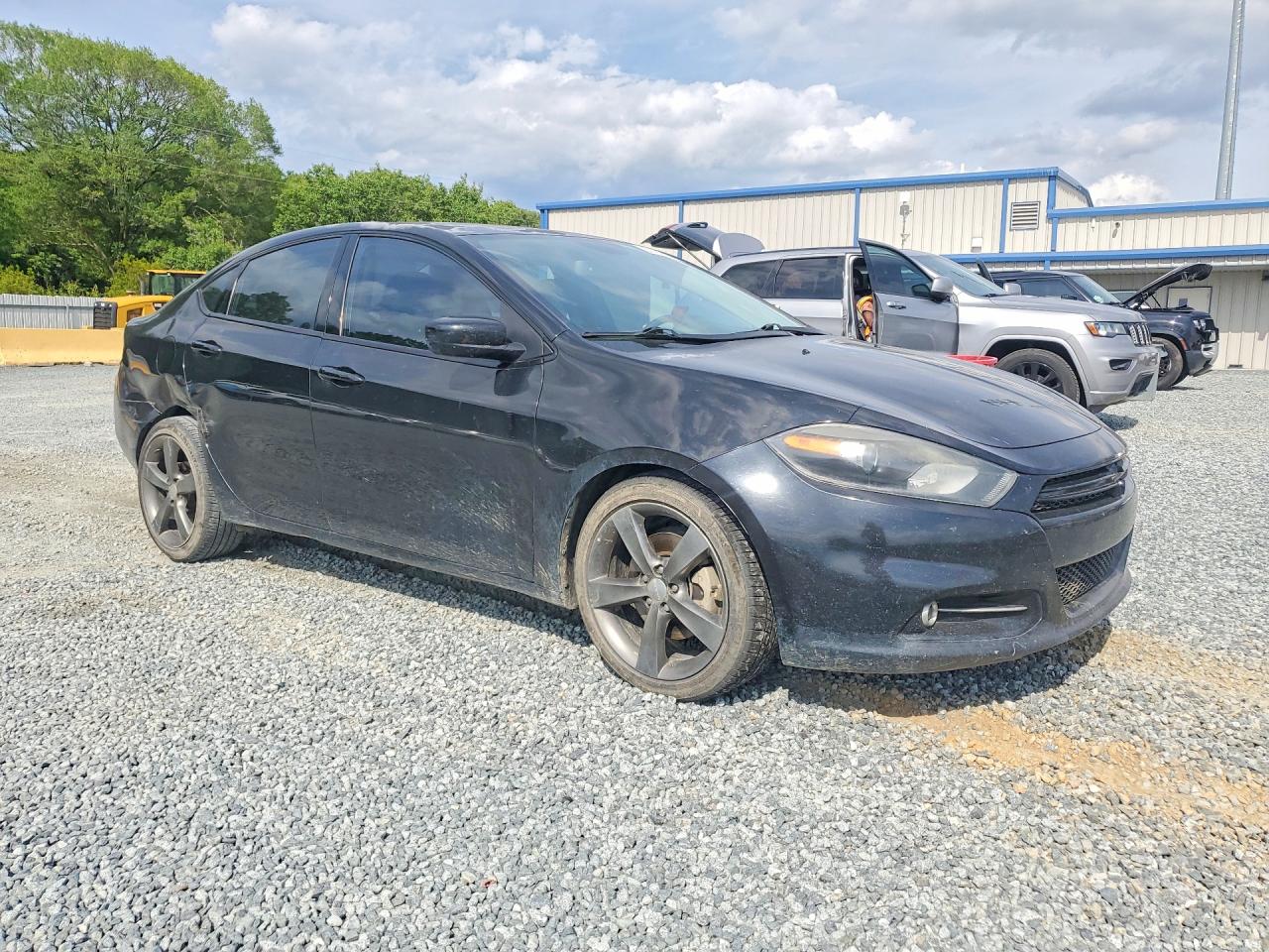 Dodge Dart Sxt