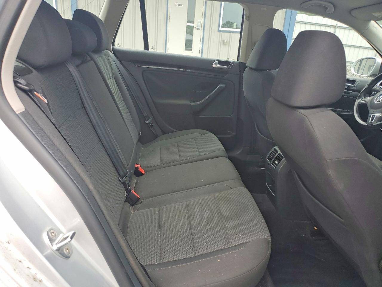 Volkswagen Jetta S