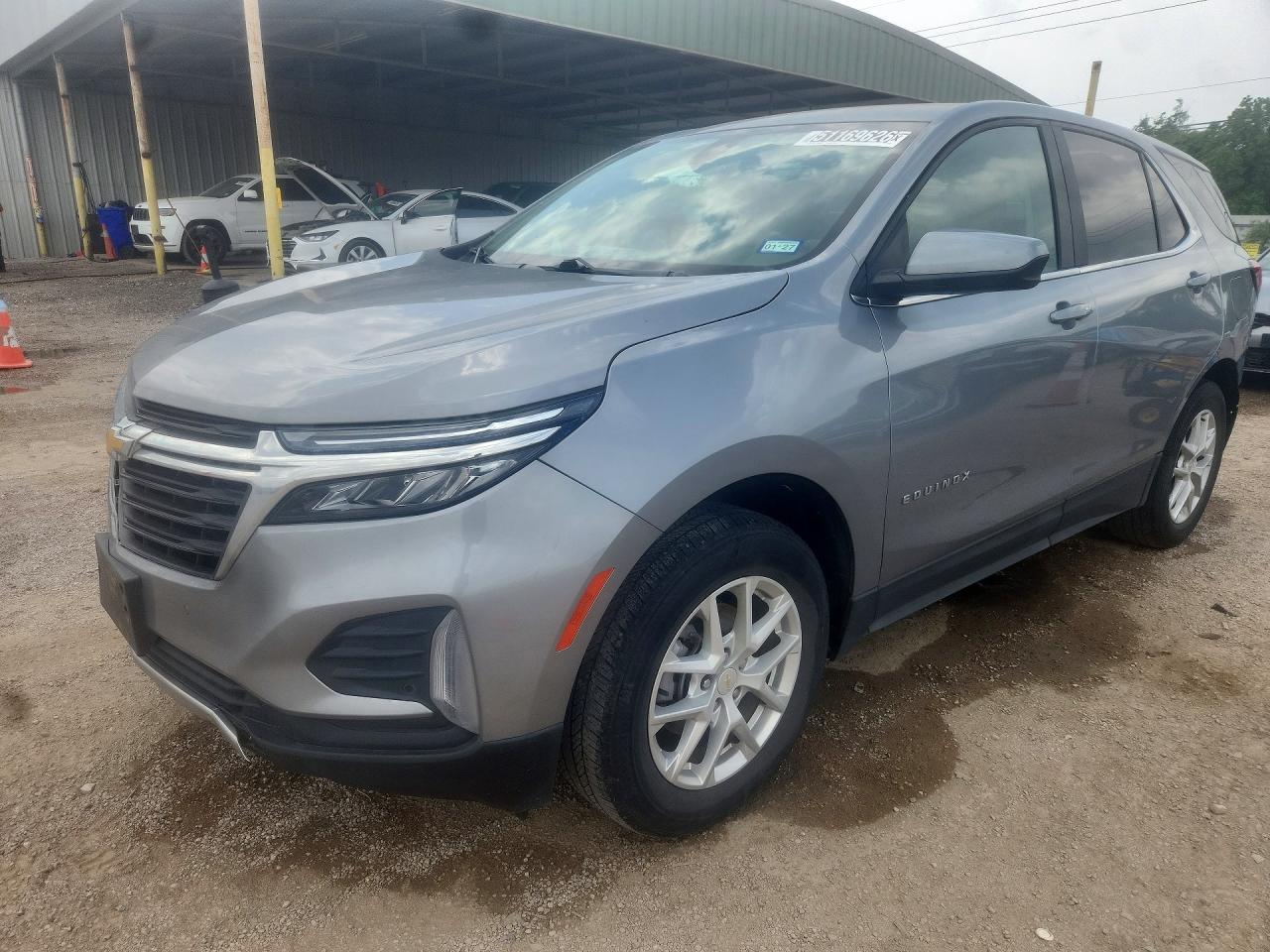 Salvage Chevrolet Equinox Image