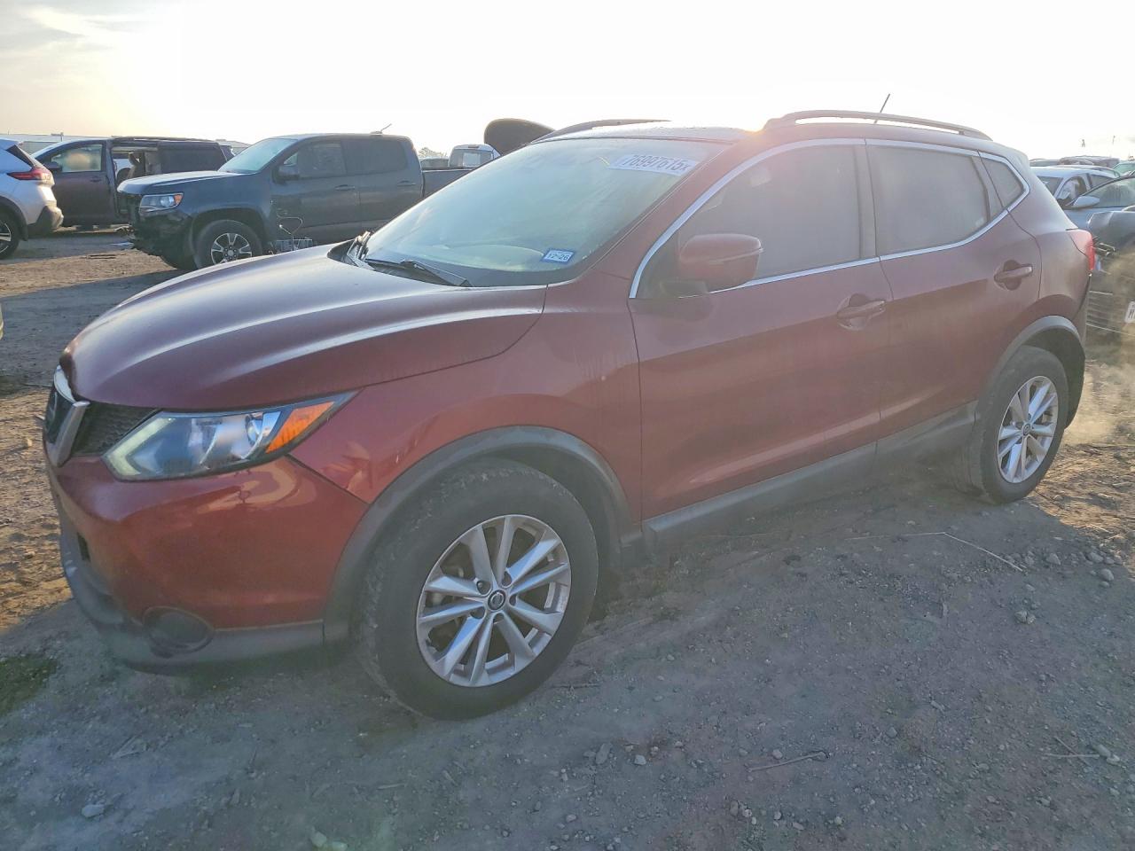 Salvage Nissan Rogue Image