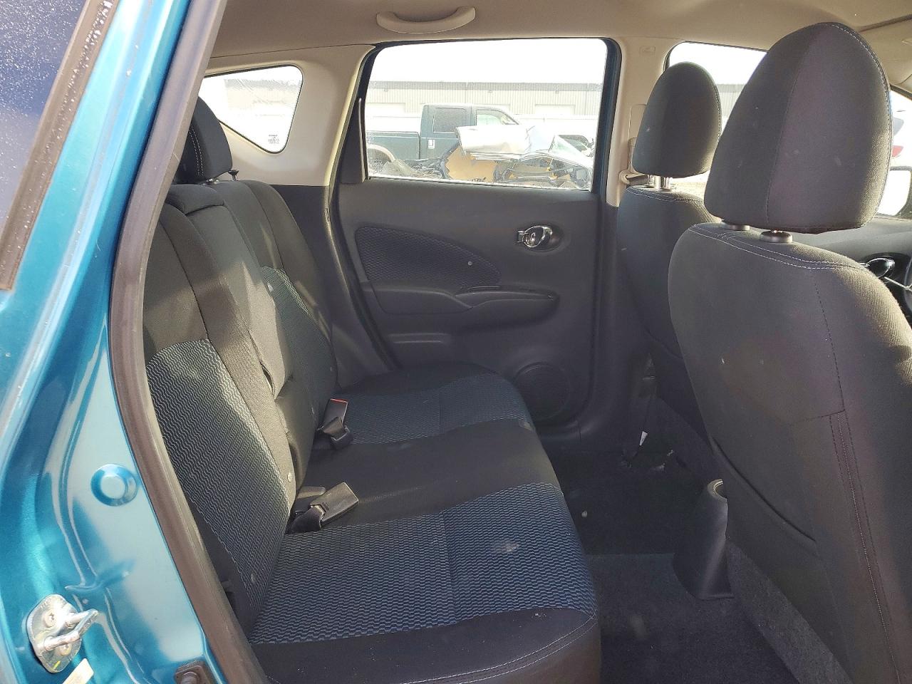 Nissan Versa S