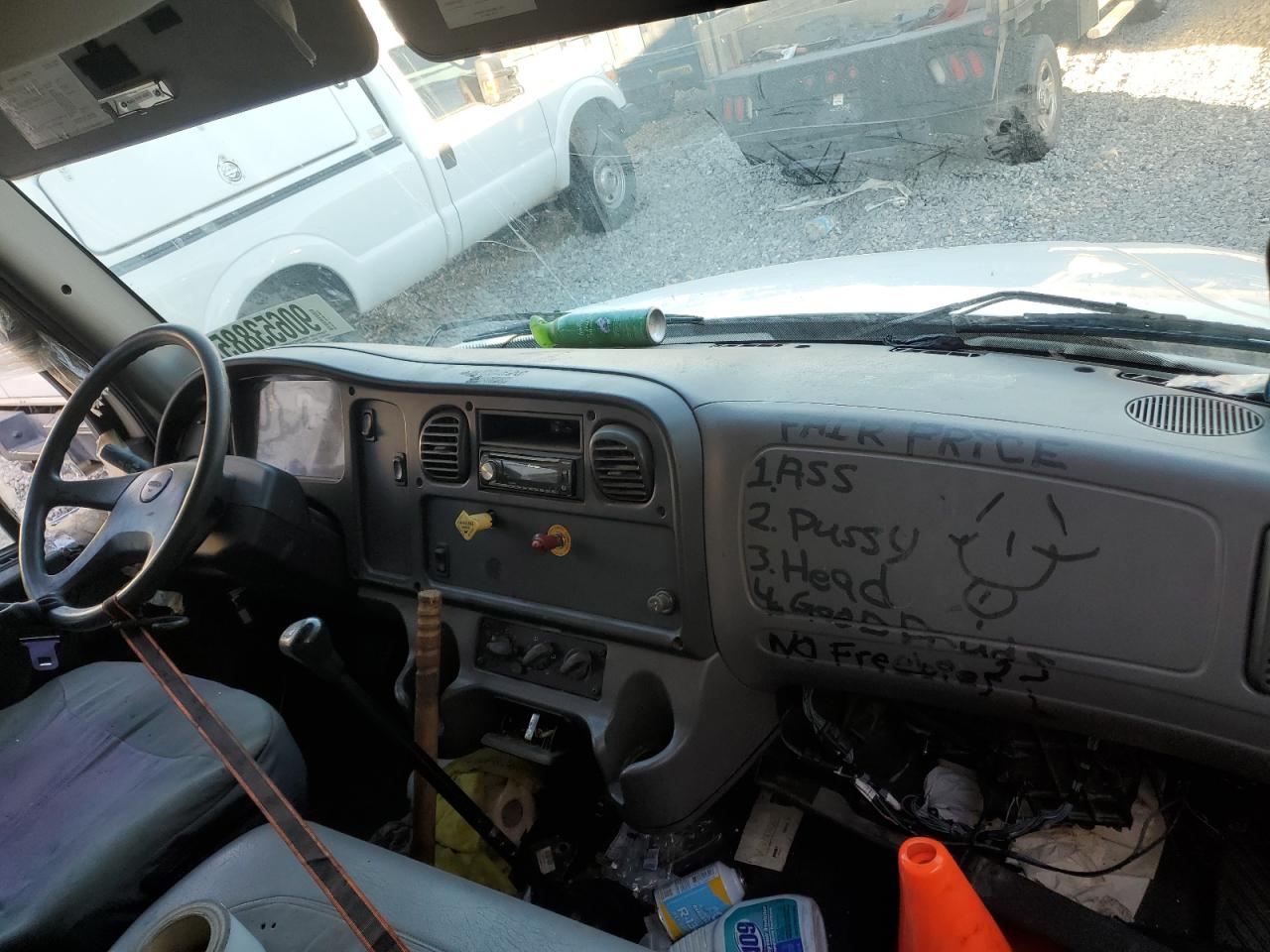 Freightliner M2 106 Medium Duty