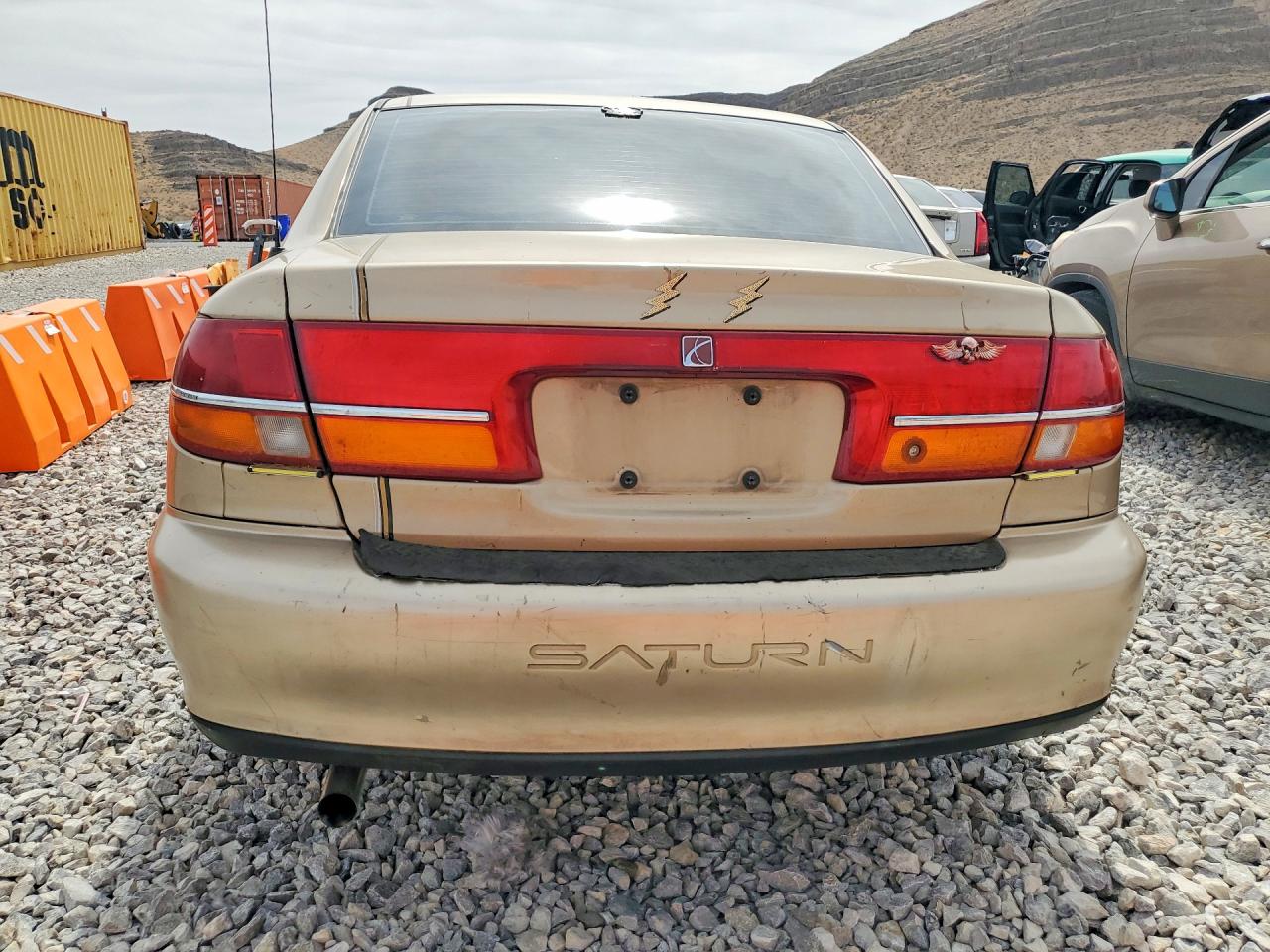 Saturn L200