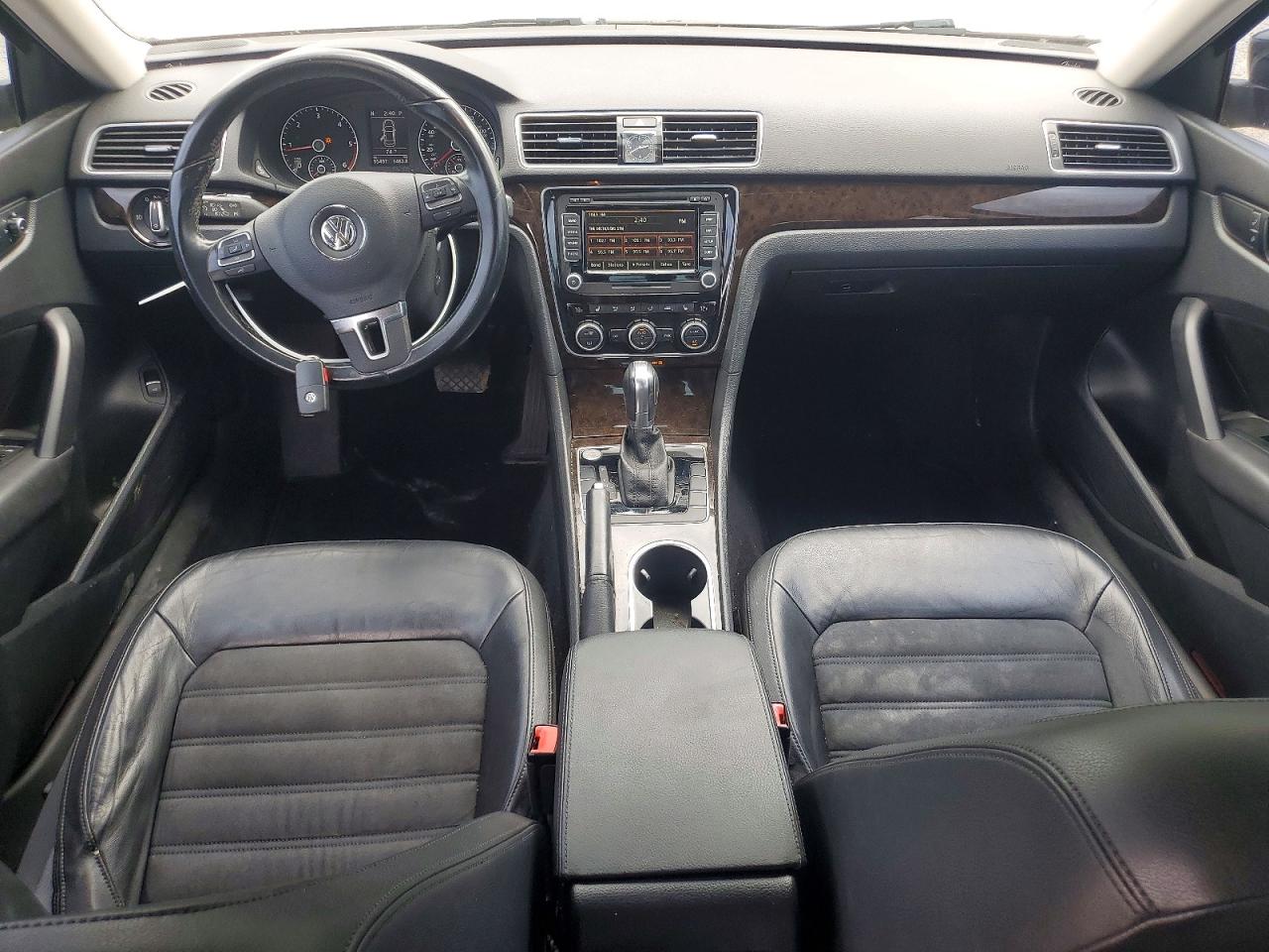 Volkswagen Passat Sel
