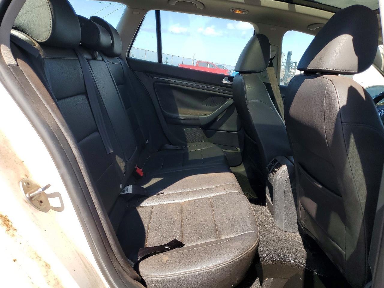Volkswagen Jetta S