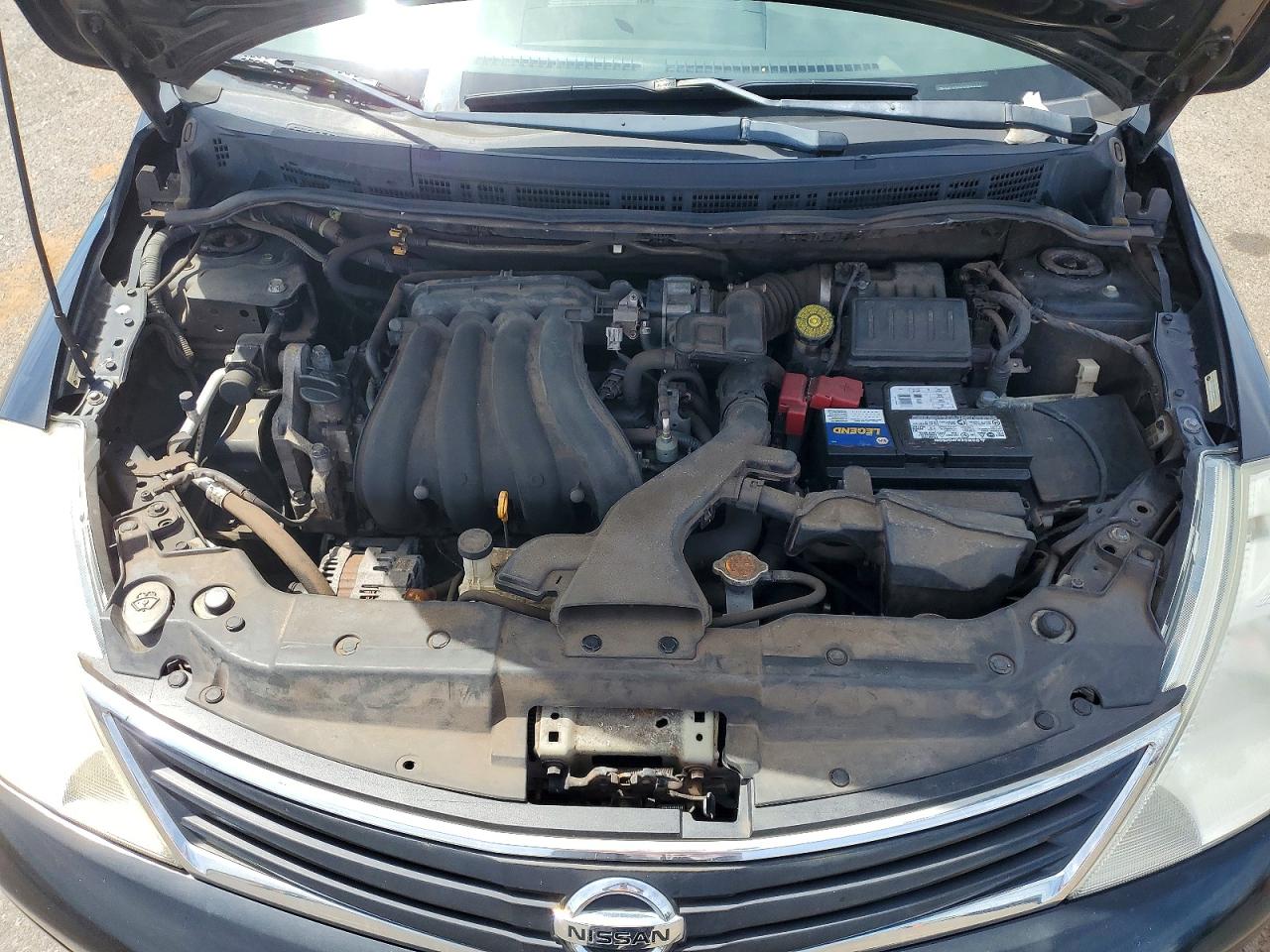Nissan Versa 1.8 S