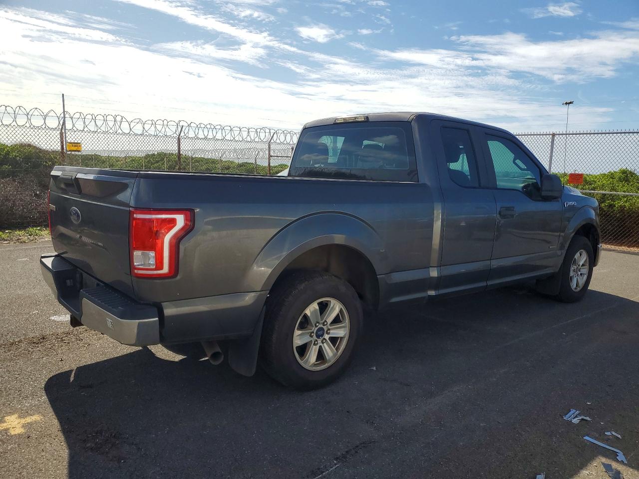 Ford F-150 Super Cab