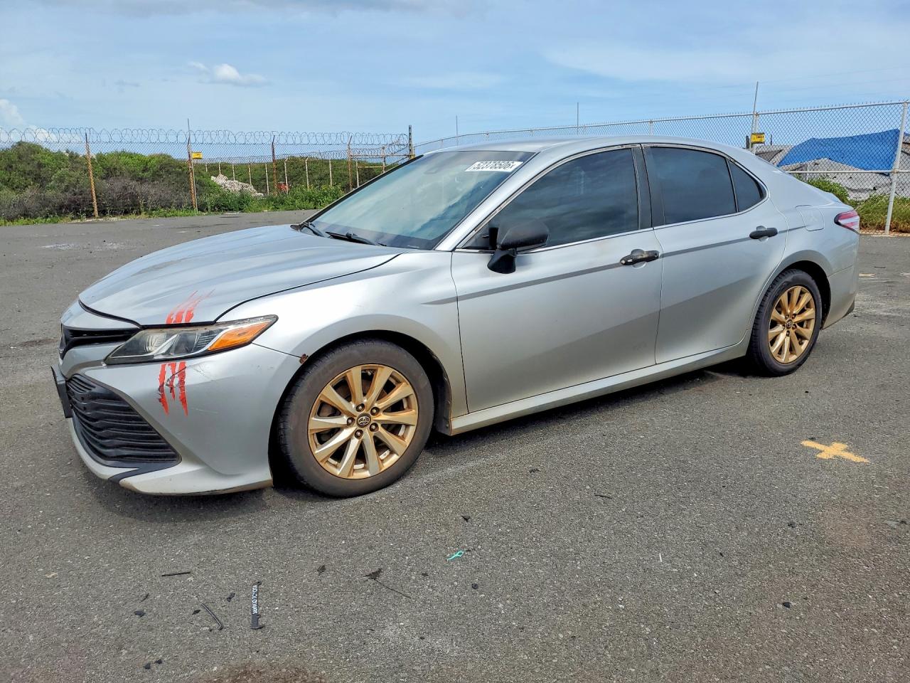 Salvage Toyota Camry Image