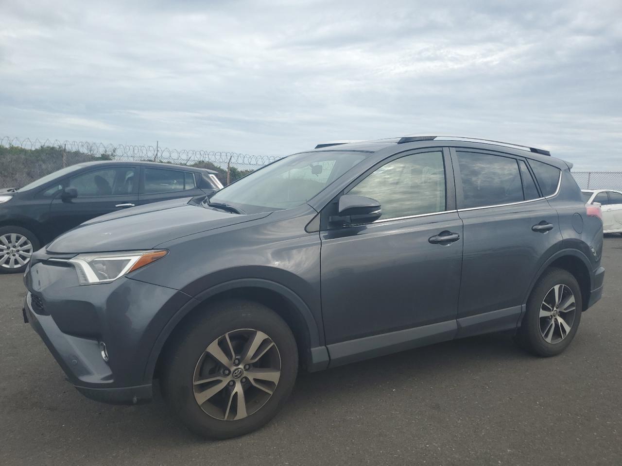 Salvage Toyota RAV4 Image