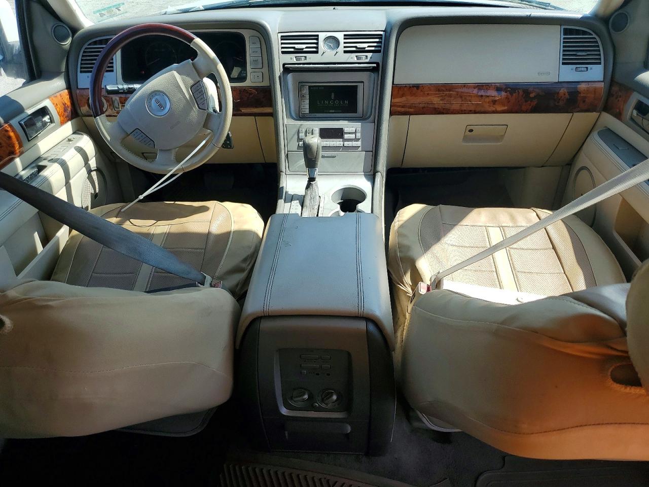 Lincoln Navigator