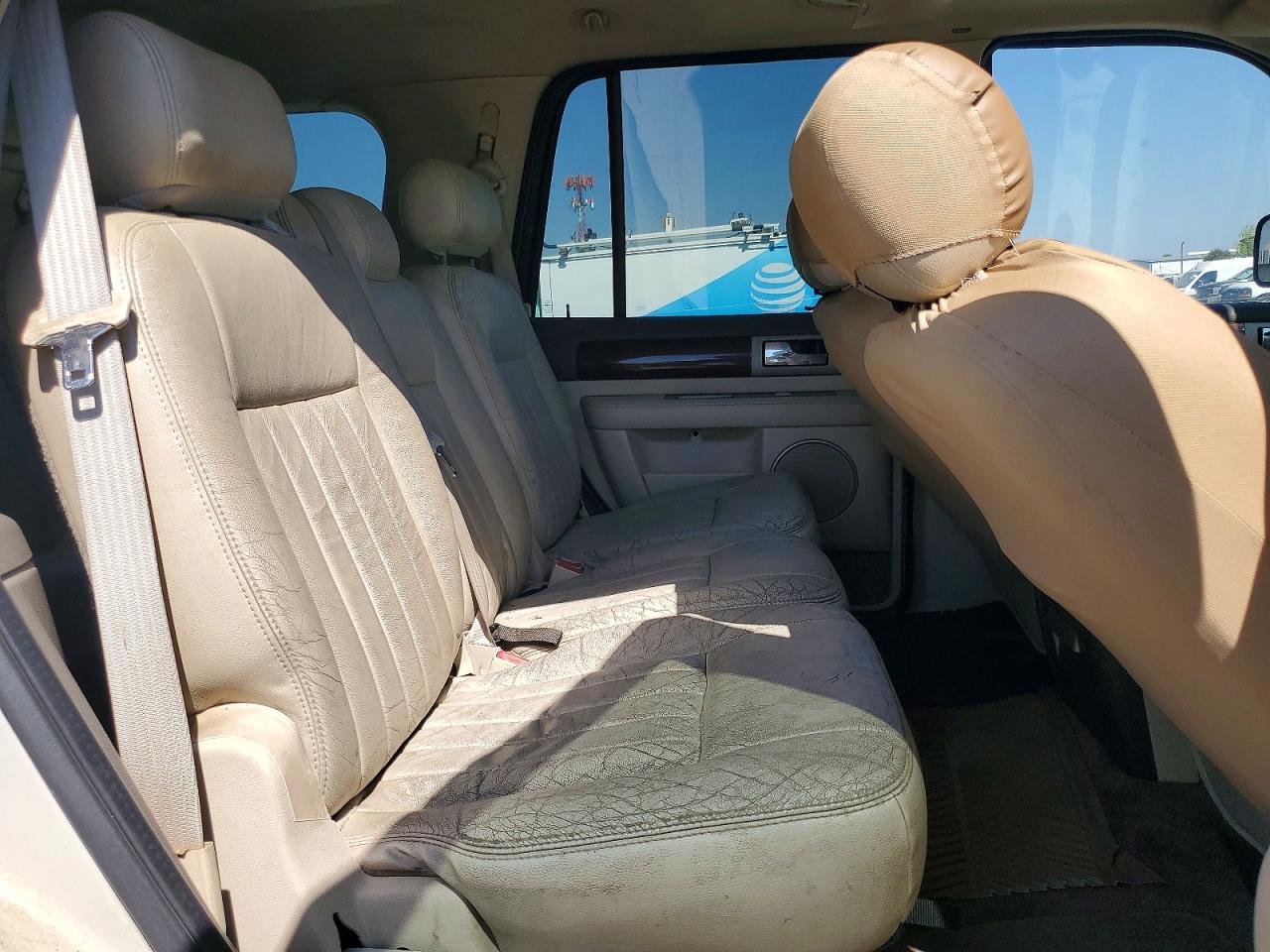 Lincoln Navigator