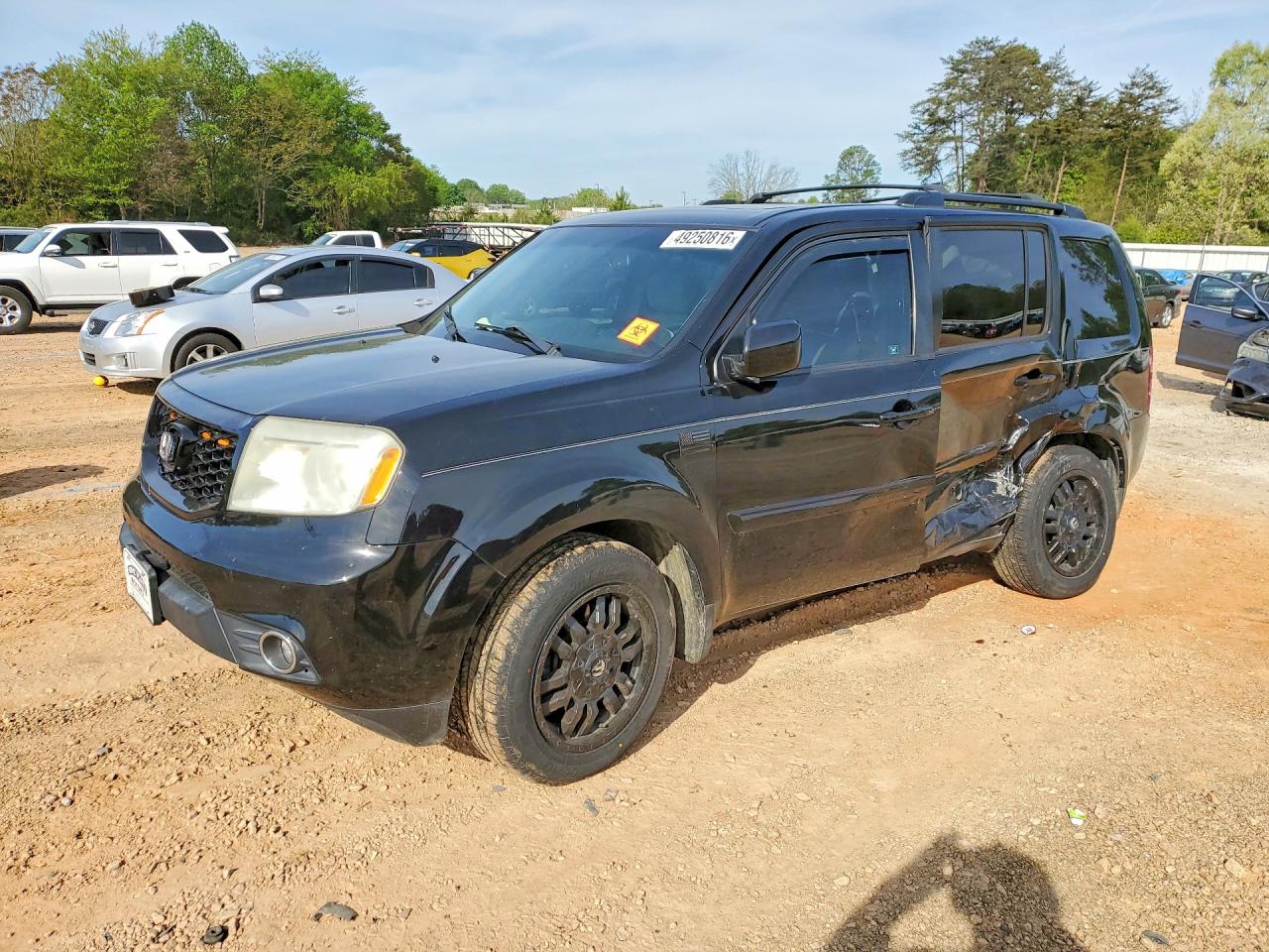 Salvage Honda Pilot Image