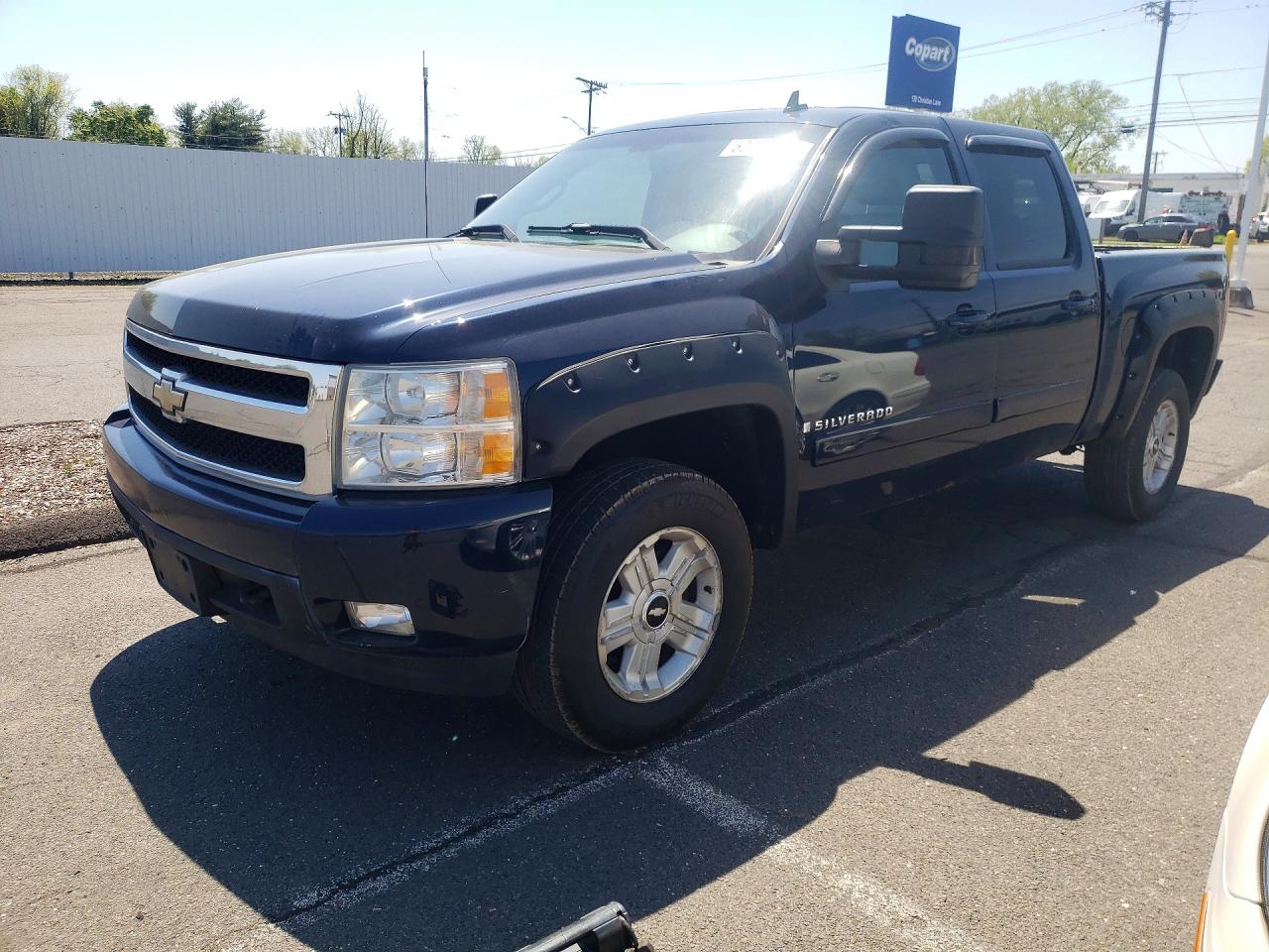 Salvage Chevrolet Silverado Image