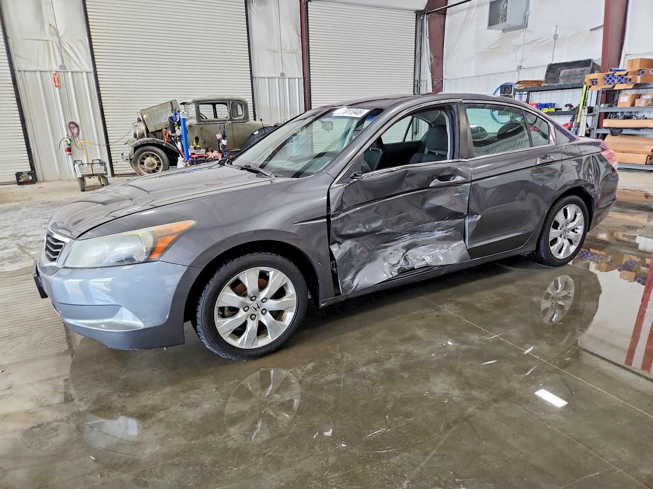 Salvage Honda Accord Image