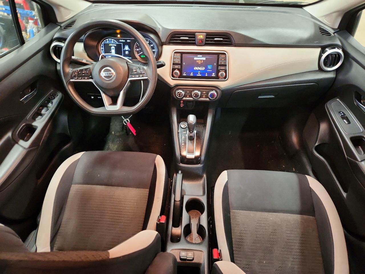 Nissan Versa Sv