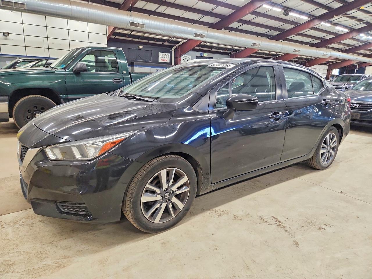Salvage Nissan Versa Image