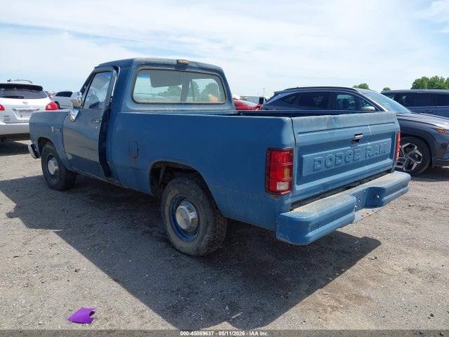 Dodge D-series D150