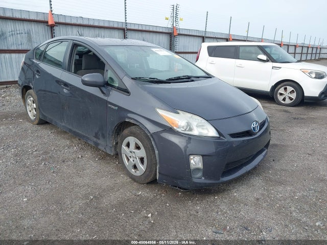 Salvage Toyota Prius Image