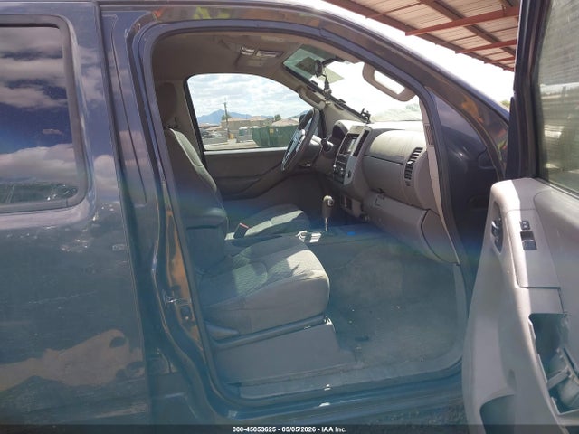 Nissan Frontier Sv