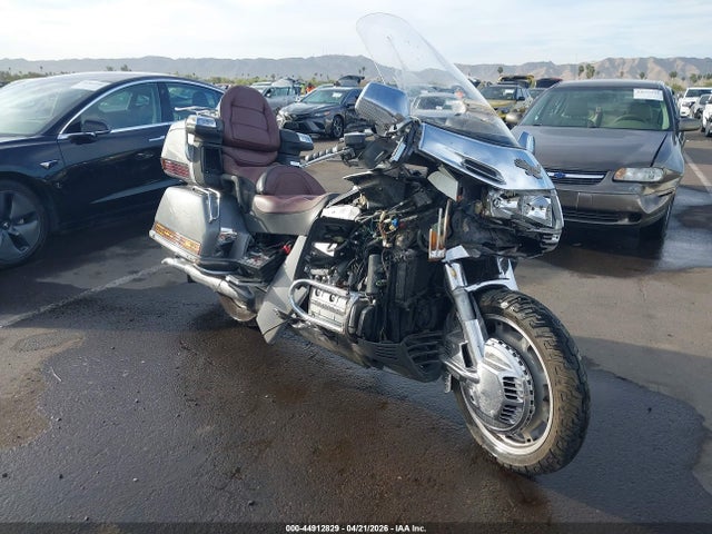 Salvage Honda Gl1500 Image